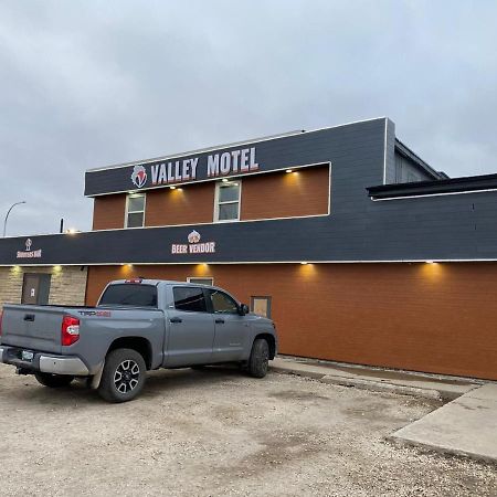 Minnedosa Valley Motor Lodge מראה חיצוני תמונה