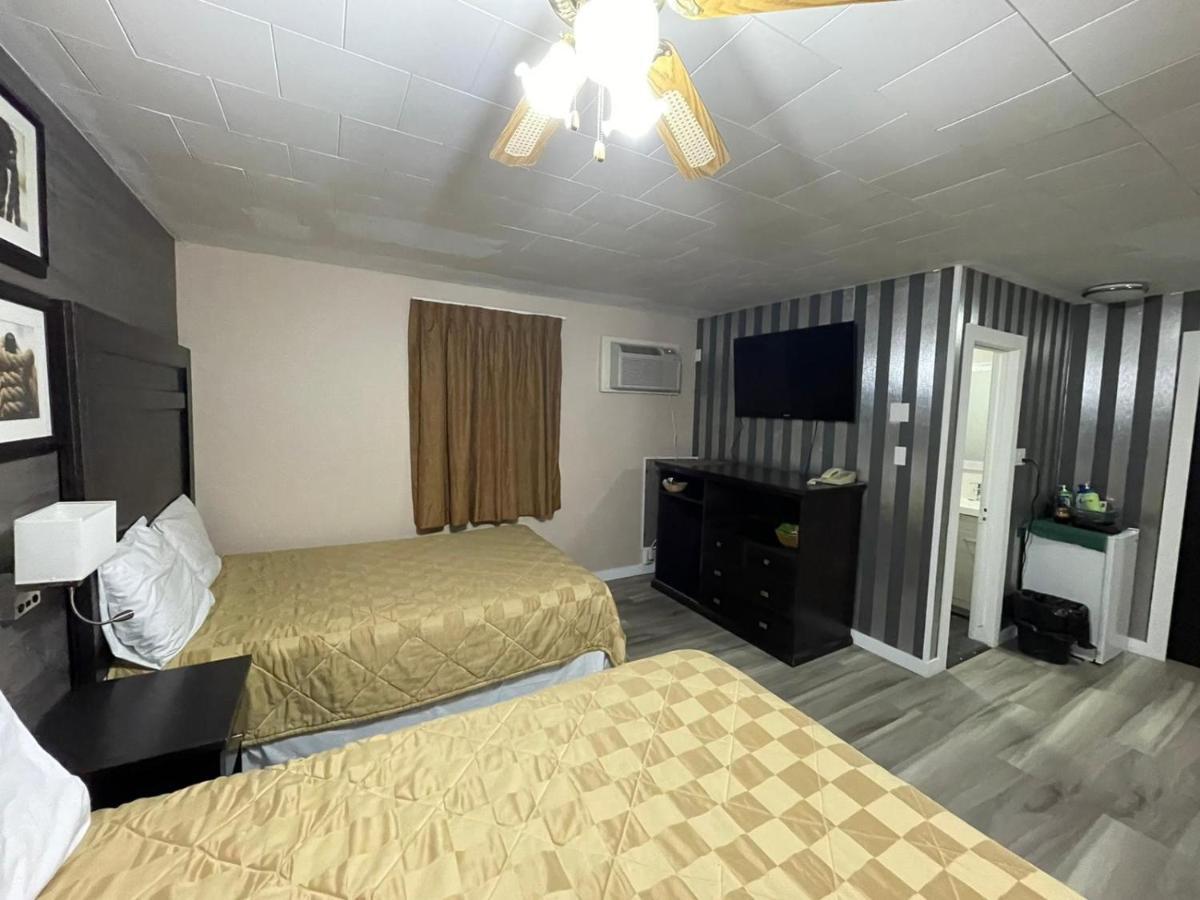 Minnedosa Valley Motor Lodge מראה חיצוני תמונה